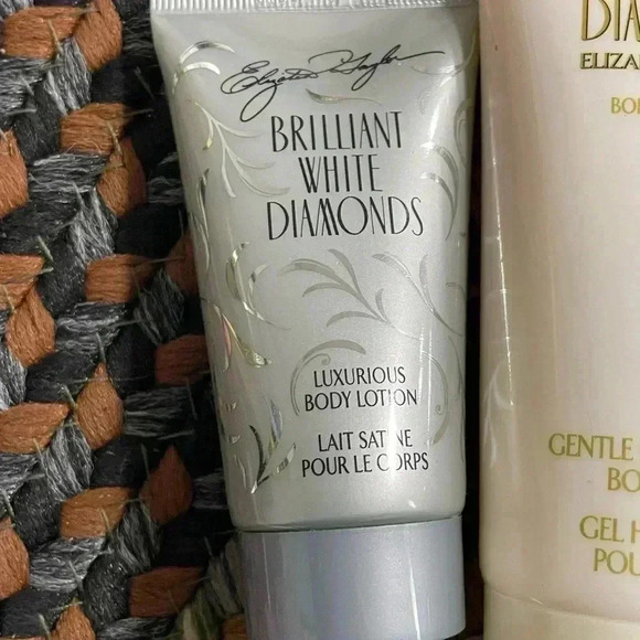 Elizabeth Taylor White Diamonds Brilliant White Diamond Lotion Lot of 3 - Picture 2 of 6